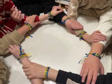 Поробки, виготовлені вихованцями Донецького обласного центру туризму та краєзнавства, для українських військових