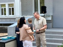 Олександр Шевченко вручає ключі
