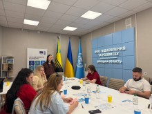 У другій фокус-групі в місті Дніпро учасники аналізують проблеми молодіжної політики та формулюють пропозиції щодо її покращення.