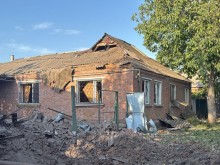 Зруйнований ворожим обстрілом будинок