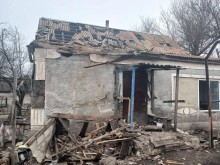 Зруйнований будинок після ворожого обстрілу