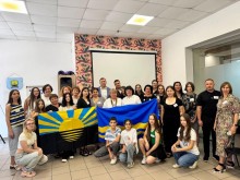Спільне фото з молоддю Волноваського району