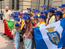 Фото учасників з пластового табору "Земля велетнів"
