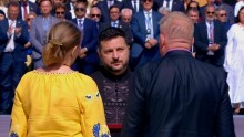 Володимир Зеленський спілкується з родиною Чубенків