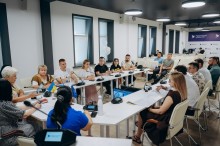 Захист проєктів у форматі "круглий стіл"