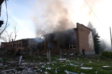 Пошкоджена будівля школи