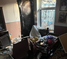 Зруйнований будинок зсередини після ворожого обстрілу