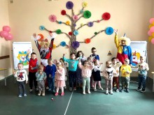 Дошкільнята Покровської громади та ведучих заходу «Святкова ігротека» на базі Покровського ОКП у місті Дніпро до Дня захисту дітей.