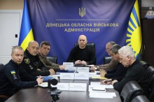 Вадим Філашкін та інші учасники засідання Ради оборони Донецької області