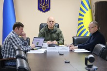 Вадим Філашкін разом з учасниками наради щодо забезпечення безперебійного зв’язку на Донеччині