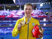 Чотириразовий чемпіон світу з параплавання Андрій Трусов визнаний кращим у вересні серед спортсменів Донеччини з інвалідністю