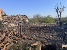 Зруйнований будинок після ворожого обстрілу