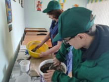 Майбутні штукатури під час ремонту навчальних приміщень у межах виробничого навчання