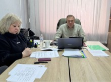 Заступник голови Донецької облдержадміністрації Олександр Шевченко та директор департаменту соціального захисту населення Олена Токарева