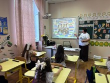 Учні Донеччини під час Першого уроку "Мова гідності - мова нескорених"