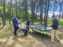 Підопічні грають у настільний теніс