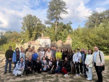 Спільне фото учасників заходу під час екскурсії