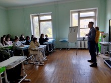 Зустріч студентів із представниками силових структур під час профілактичного уроку.