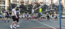Заняття з волейболу на відкритому повітрі в рамках соціального проєкту «Активні парки - локації здорової України»