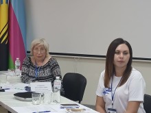 Гришкова Інна - начальник управління соціального захисту населення Селидівської міської ради розповіла про проведену роботу з підтримки ветеранів війни, членів сімей загиблих (померлих) Захисників та Захисниць України, родин військовослужбовців, які перебувають у полоні або пропали безвісті за 8 місяців 2026 року;
Фесенко Надія Миколаївна -заступник начальника Добропільського управління Покровської філії ДОЦЗ