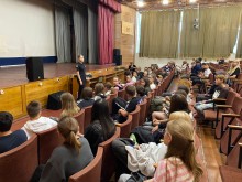 Представник кіберполіції відповідає на запитання