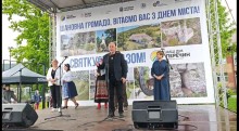 Офіційна частина святкування Дня міста Перечина. Міський голова з гостями звертається до присутніх зі сцени