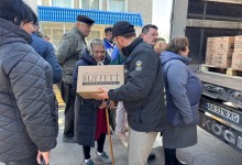 Представники Благодійної організації Благодійного фонду «GLOBAL EMPOWERMENT MISSION» GEM на постійній основі забезпечують мешканців Донеччини продуктовими наборами та питною водою, самостійно доставляючи допомогу у найвіддаленіші куточки області