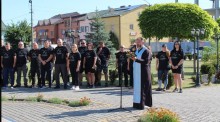 Священослужитель виступає перед присутніми