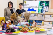 У центрах «ЯМаріуполь» відвідувачі долучилися до благодійної акції «Дякуємо нашим Захисникам», зібрали матеріальну допомогу (теплі речі, засоби першої необхідності, продукти харчування, подарунки), яка є великою моральною підтримкою для тих, хто захищає наш мир та спокій.
