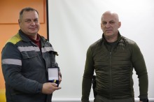 Вадим Філашкін нагороджує співробітників ДТЕК