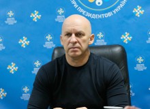Вадим Філашкін слухає доповіді учасників Конгресу місцевих і регіональних влад при Президентові України