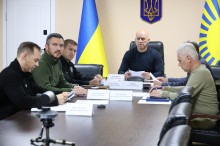 Члени засідання Ради оборони Донецької області