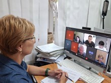 Учасниця засідання Консультативної ради