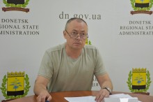 Заступник голови Донеччини уважно слухає доповідь про визнання об'єктів критично важливими