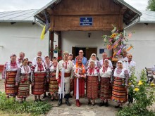 Майстри з різних регіонів країни біля музею резиденції родини Шухевичів