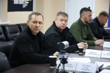 Учасники засідання Ради оборони Донецької області