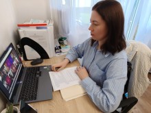 Начальник відділу соціальної підтримки громадян пільгової категорії Управління соціального захисту населення Курахівської міської ради Тетяна Амарій розповіла про заходи соціального захисту ветеранів та сімей загиблих Захисників і Захисниць України, що реалізуються за рахунок коштів місцевого бюджету Курахівської міської територіальної громади