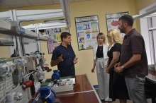Освітяни Бахмутського центру професійно-технічної освіти під час відвідин їх закладу Голдою Віноградською