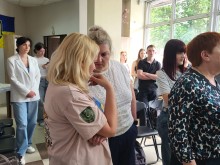 Учасники заходу діляться думками щодо обраної відповіді у грі "4 кути"