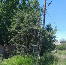 Пошкоджена ворожим обстрілом електроопора