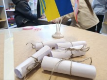 Поробки, виготовлені вихованцями Донецького обласного центру туризму та краєзнавства, для українських військових