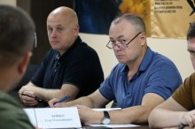 Юрій Винокуров та Ігор Бойко беруть участь у засіданні Ради оборони Донецької області онлайн.