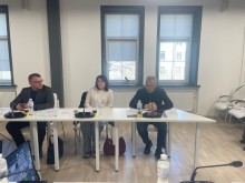 Учасники круглого столу за обговоренням