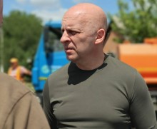 Вадим Філашкін оглядає хід ремонтних робіт.