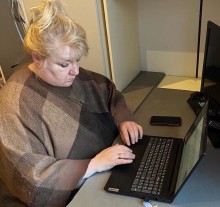 Начальник відділу обслуговування громадян Головного управління Пенсійного фонду Інна Полякова розповідає про пенсійне забезпечення та надання пільг на оплату житлово-комунальних послуг членам сімей осіб, зниклих безвісті за особливих обставин