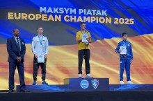 Спортсмен з Донеччини на п'єдесталі з нагородами
