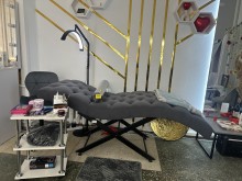 Меблі та обладнання в студії краси