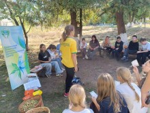 Учасники марафону під час екологічних майстер-класів