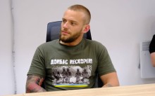 Представник евакуаційної групи "Білий Янгол" на зустрічі з Вадимом Філашкіним.