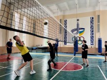 Заняття з волейболу на локації «Активного парку»